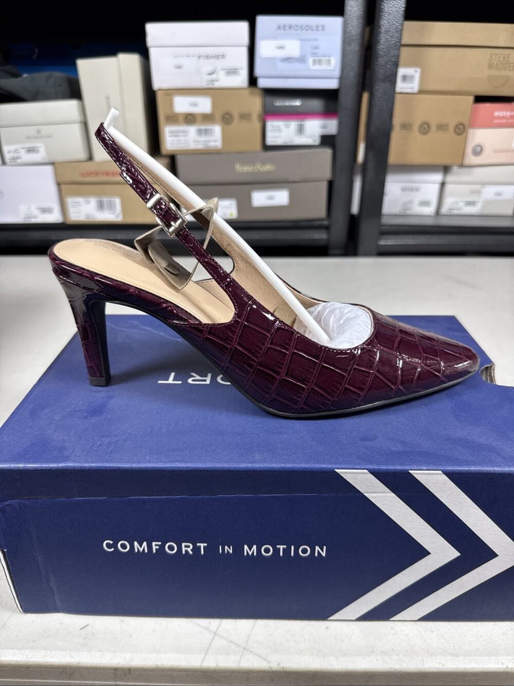 Women's 9.5 Rockport Jolie, Dark Red Croco Medium New With Box